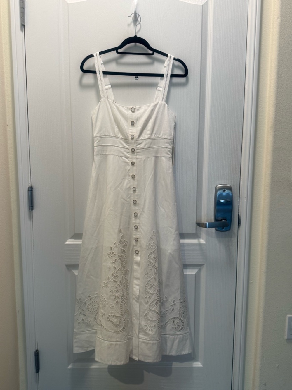 Moon River Leanne Eyelet Midi Dress in White with Front Buttons Size S NWT - Picture 3 of 7